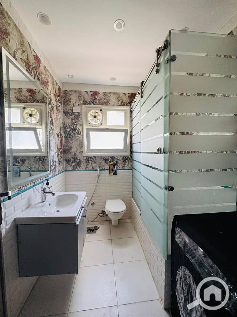 8 9d6efccc-5871-4eea-b674-84cf0cf053b2. jpg