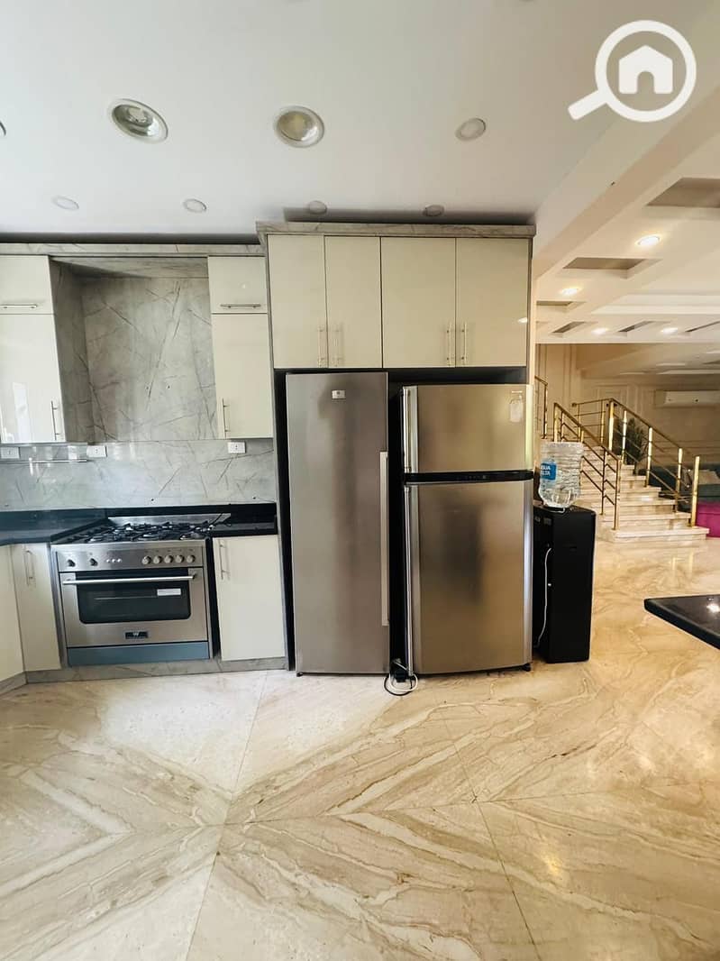 13 535b0b94-67ec-4e02-9b24-d85321f1550b. jpg