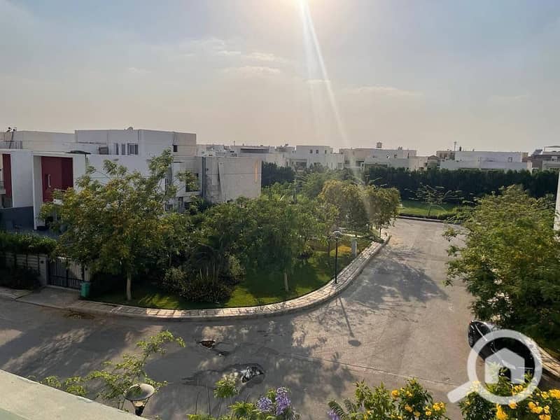 14 5879a69f-87e7-4775-8809-9b4198d2ff20. jpg