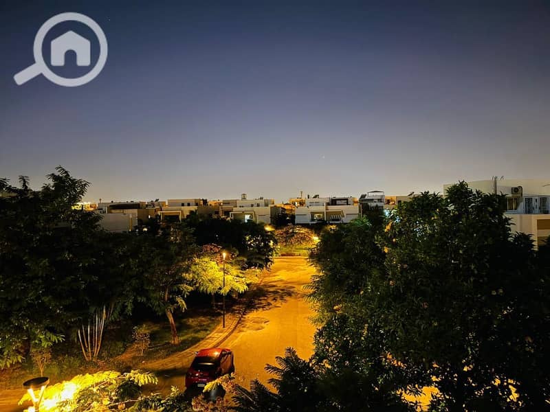 15 9960e2f9-3c8c-4a07-b72d-e97f9482f4a4. jpg