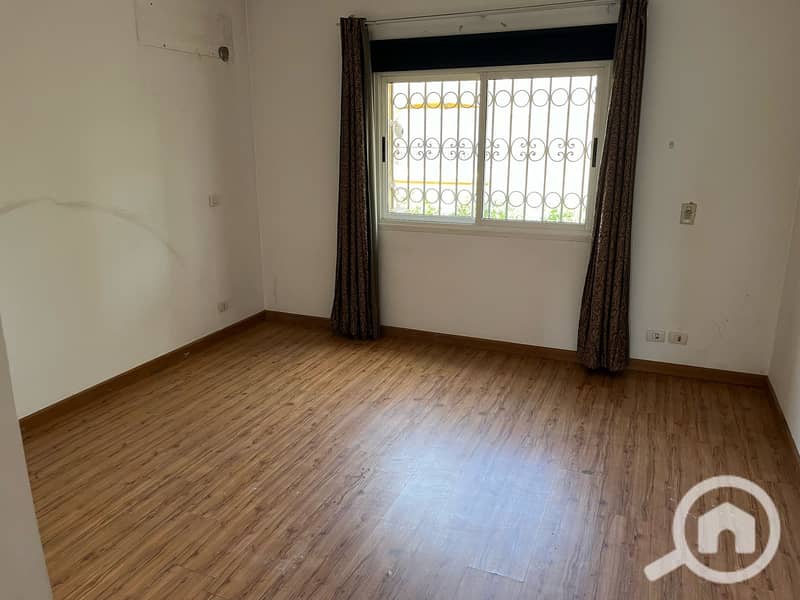 4 5e140d33-017b-4c20-9a9e-a7bda038d1d1. jpeg