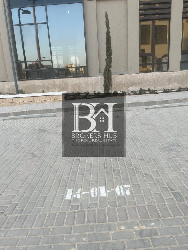 7 b4744d5a-6c73-4e2a-96d8-6f1c199261fc. jpeg