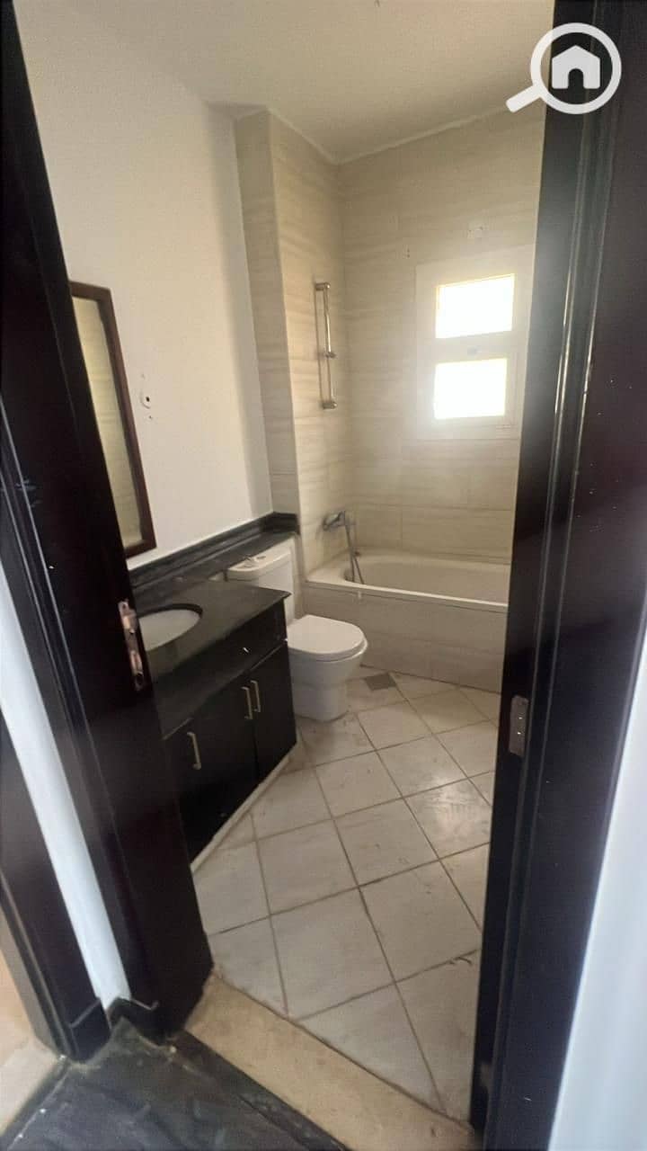 11 WhatsApp Image 2025-10-13 at 19.49. 34_8a9ed56d. jpg