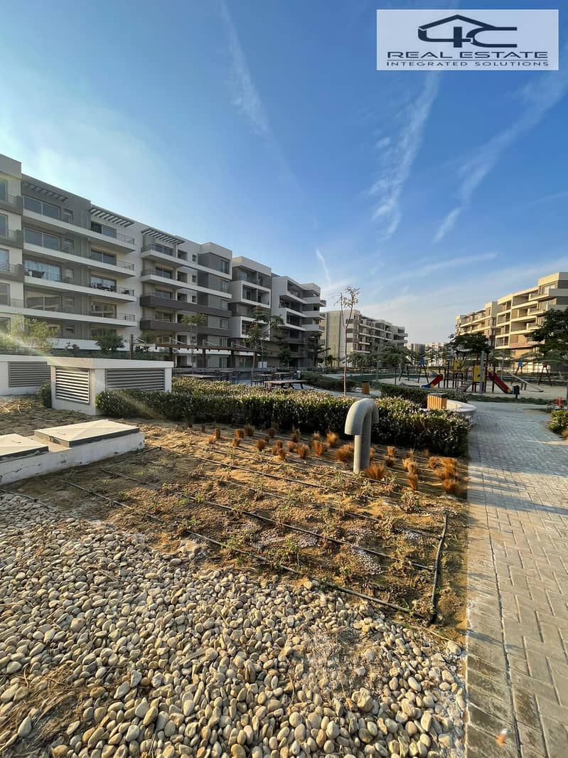 12 WhatsApp Image 2025-10-14 at 09.27. 36 (6). jpeg