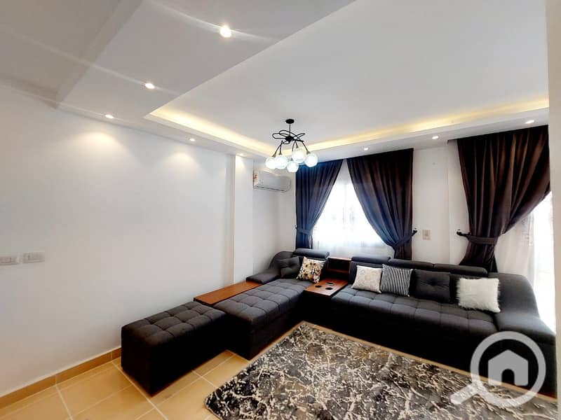 2 22e3fef3-576a-42d2-a28f-28116e621d88. jpeg