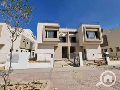 تاون هاوس 5 غرف نوم للبيع في القاهرة الجديدة، القاهرة - 547237607_2178576259286080_6556759861185181778_n. jpg