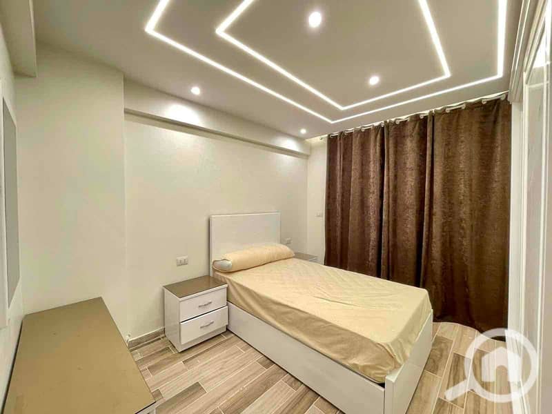 9 b97fa24c-5ec1-4aba-ac91-cb37088c30a9. jpg