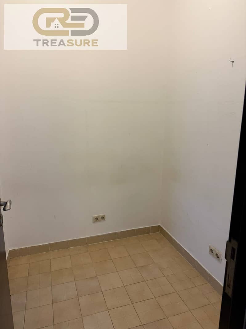 24 WhatsApp Image 2025-10-14 at 5.09. 07 PM (3). jpeg