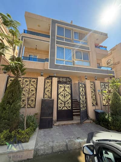 4 Bedroom Duplex for Sale in New Cairo, Cairo - دوبلكس 260م ارضي مدخل خاص وحديقه نصف تشطيب فوري (2). jpeg