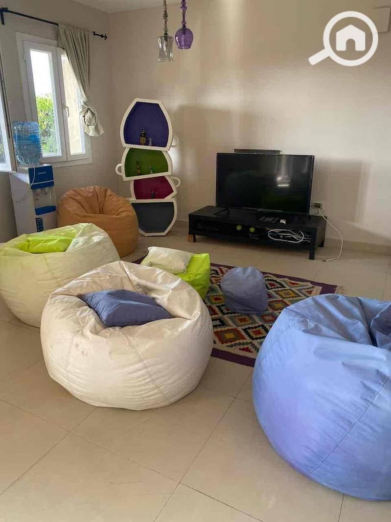 4 207faa6b-d227-4d20-a987-d813b072dd2c. jpg