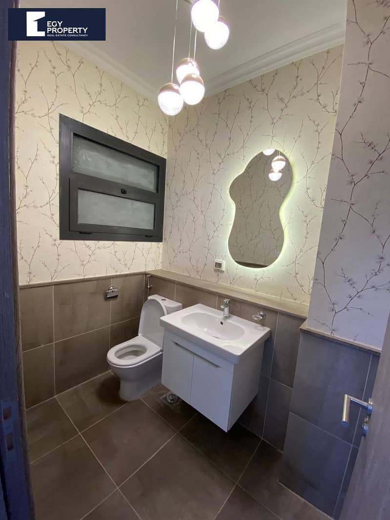 8 _files_acf5d8cb-7448-4c2d-859b-ccd19fa9e3a9. jpeg