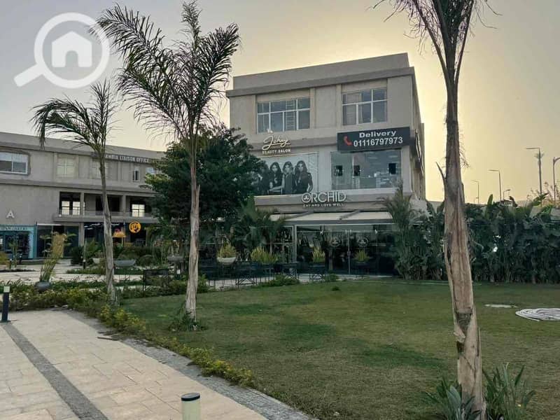 2 fad98eef-ae8a-4dfc-9fc3-4eb03ad5a7fa. jpg