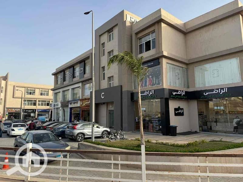 8 71461f6e-cf42-45f0-8e34-6b78289d730f. jpg