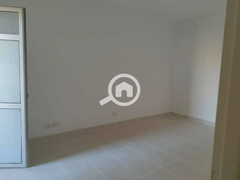 8 403b2332-86c6-473f-8a35-185cf2572209. jpeg