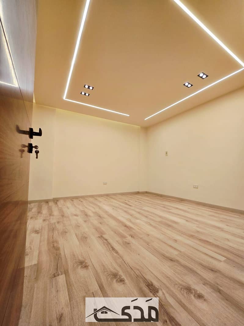 4 WhatsApp Image 2025-10-15 at 1.51. 26 PM (2). jpeg