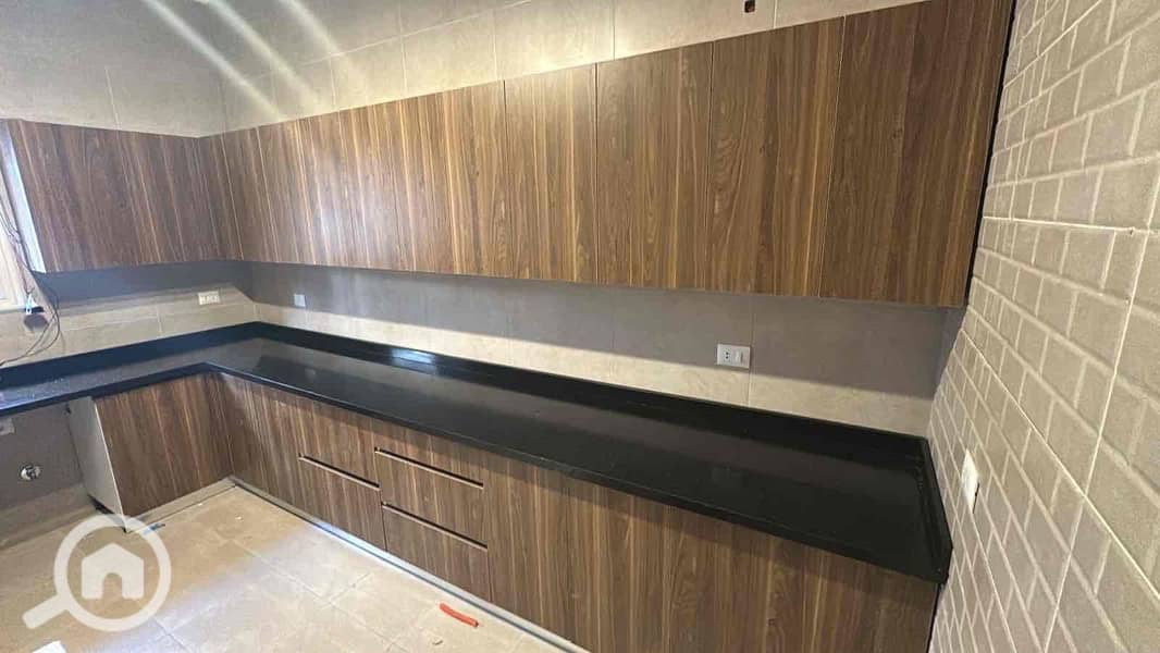 11 ee11e18b-f5f5-442d-8fc0-61385127120c. jpg