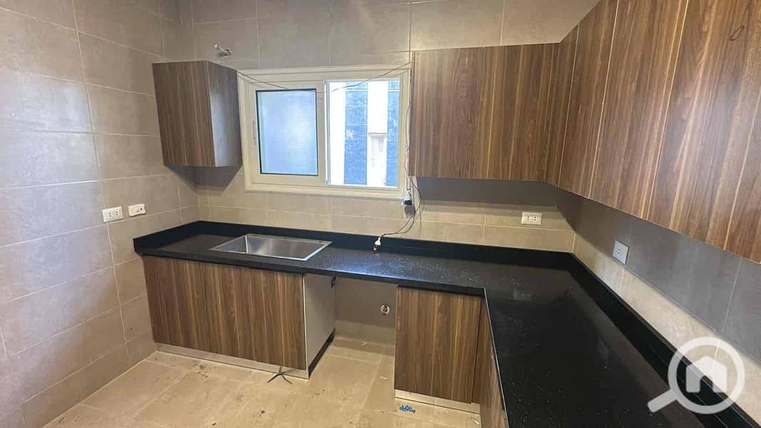 14 f90df8d7-1264-4df3-8536-d2cec07826ba. jpg