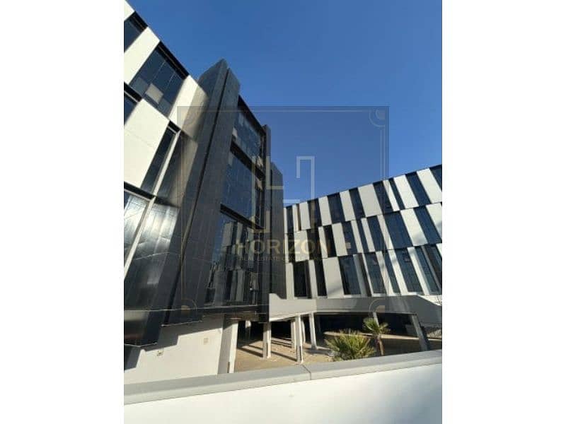 4 WhatsApp Image 2025-10-15 at 1.42. 34 PM (3). jpg