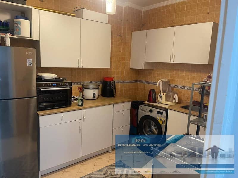 9 c0494f79-a242-4fbb-8985-a7b8251e3be3. jpg