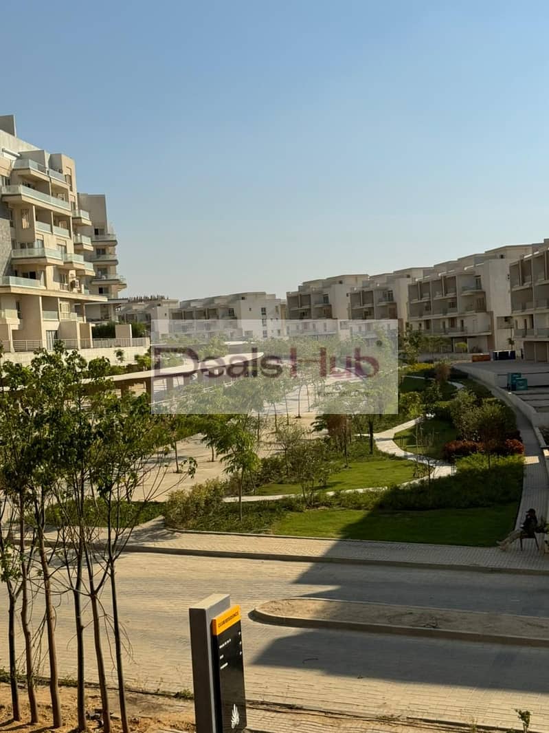 4 771294a0-1967-4fed-9b5a-c950a70df60a. jpg