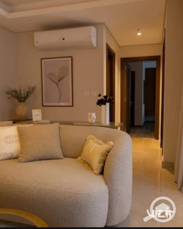 4 WhatsApp Image 2025-10-15 at 15.11. 48 (1). jpeg