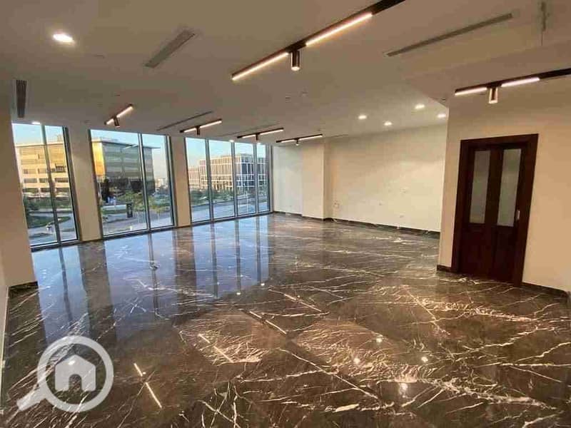 1000082977. jpg 1000082977. jpg