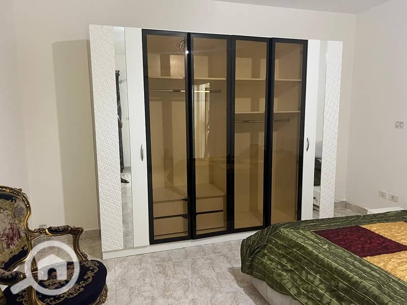 4 2b49dde1-2e55-40f4-8d41-b3149641452a. jpeg