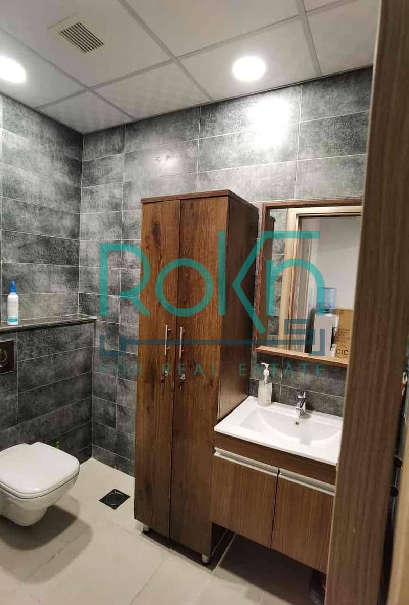 7 3826b0b5-b80a-4b52-8591-8f0c2e552f71. jpg