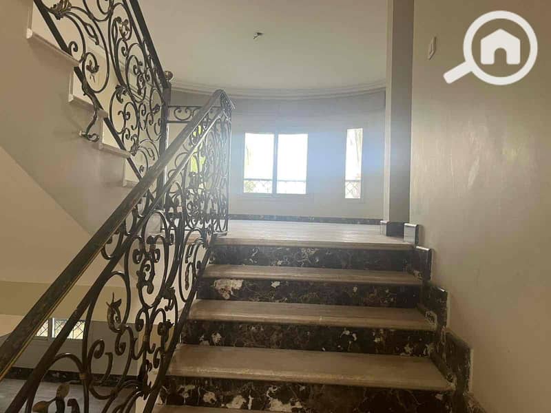 2 21e49f13-35db-4844-830d-1650fb4e9160. jpg