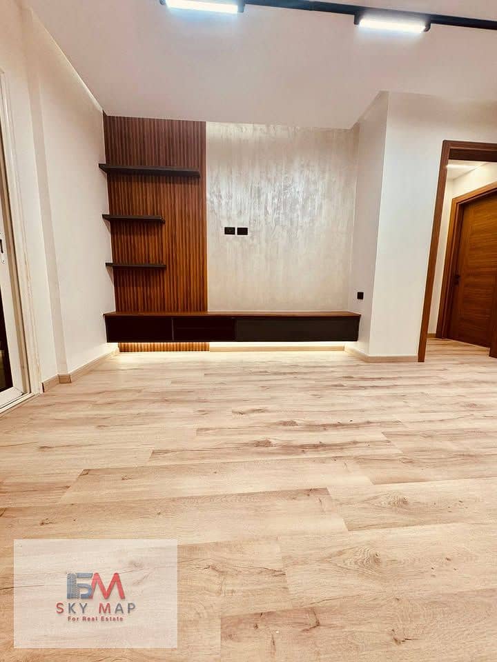 7 559011206_24481789824838083_72383383885052645_n. jpg