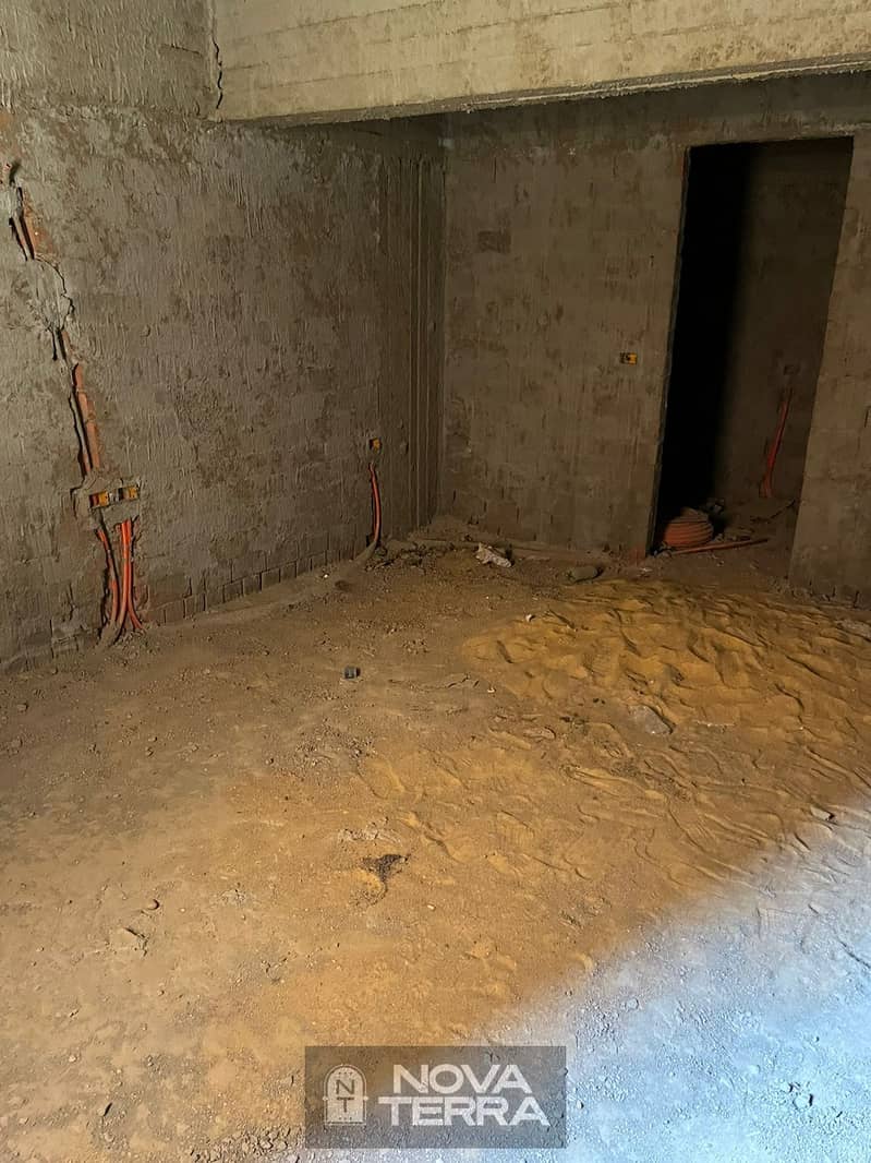 4 1747318504206-WhatsApp Image 2025-05-06 at 13.24. 28_8f293c88. jpg