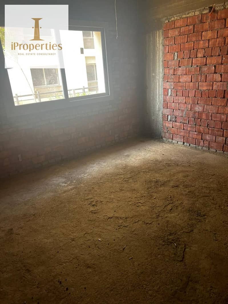 8 WhatsApp Image 2025-09-17 at 6.10. 00 PM. jpeg