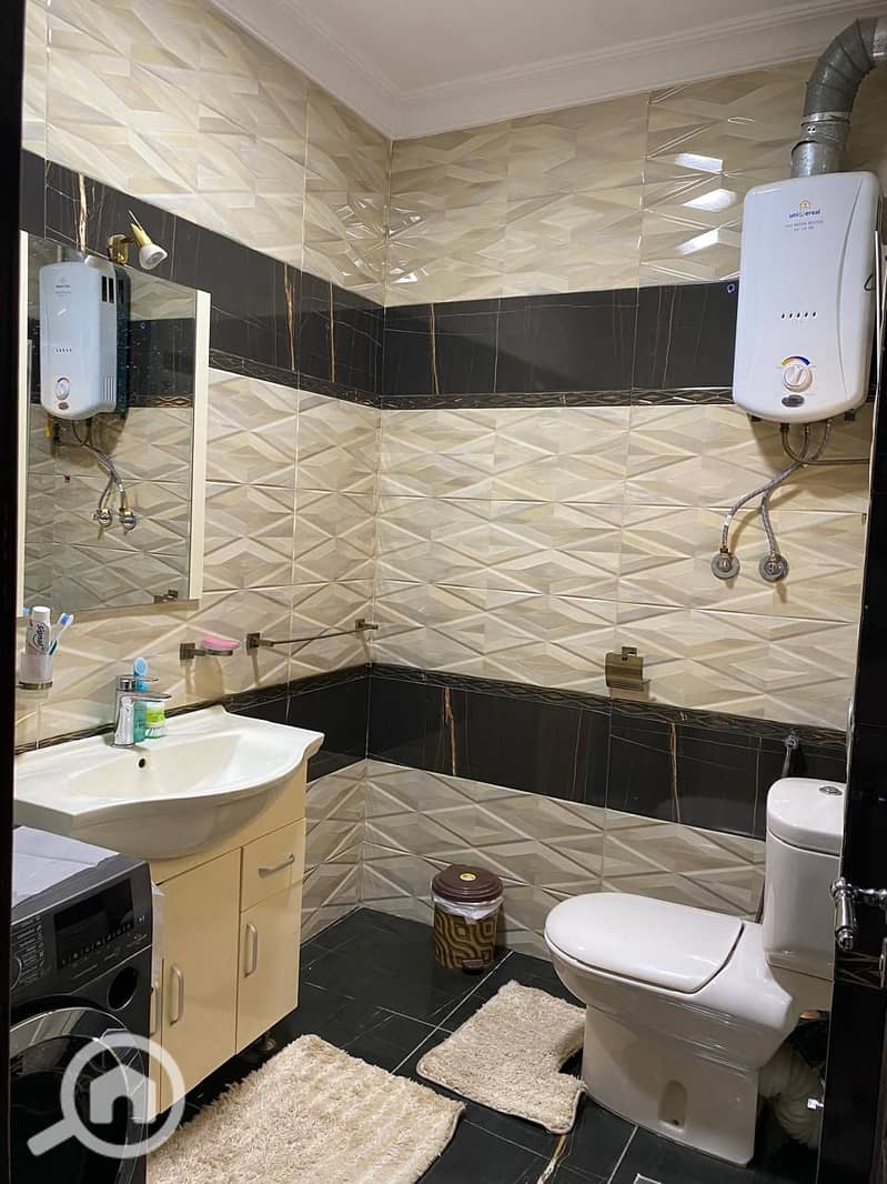 4 6bfe7f69-53af-4208-b81d-d20da2792163. jpeg