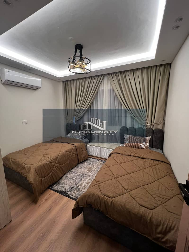 7 WhatsApp Image 2025-10-14 at 15.44. 49. jpeg