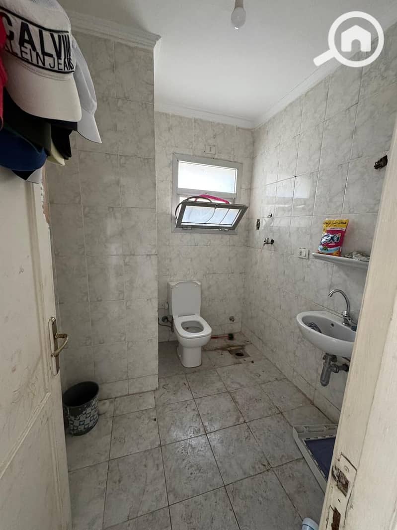 8 29055789-7d7f-4d84-b536-9b9527b26c1e. jpeg