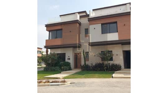 تاون هاوس 5 غرف نوم للبيع في القاهرة الجديدة، القاهرة - WhatsApp Image 2025-10-15 at 4.53. 12 PM. jpg