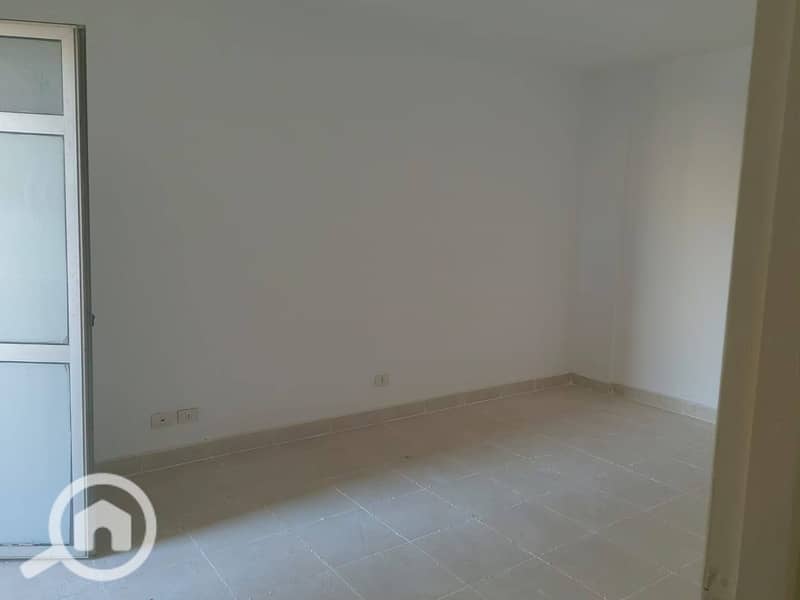 8 403b2332-86c6-473f-8a35-185cf2572209. jpeg