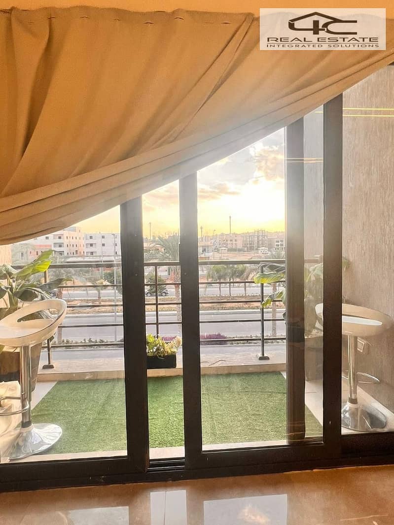 4 WhatsApp Image 2025-10-15 at 15.43. 03. jpeg