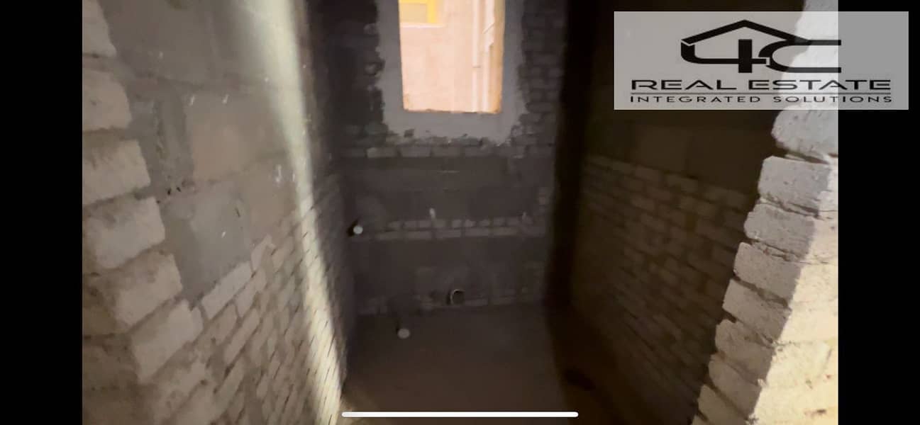 8 WhatsApp Image 2025-10-13 at 16.06. 00 (1). jpeg