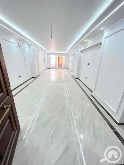 3 Bedroom Flat for Sale in Camp Caesar, Alexandria - IMG_4730. jpg