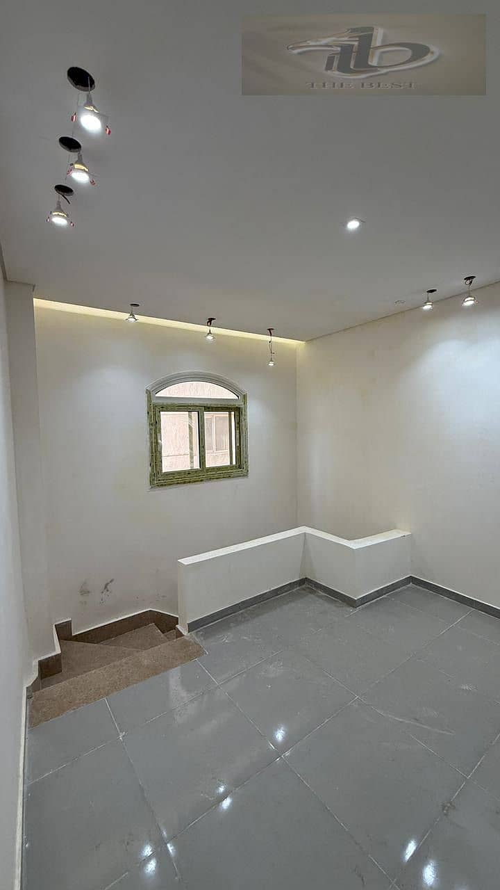 8 935916b7-d5cb-45d3-bf01-05dd8bd6770a. jpeg