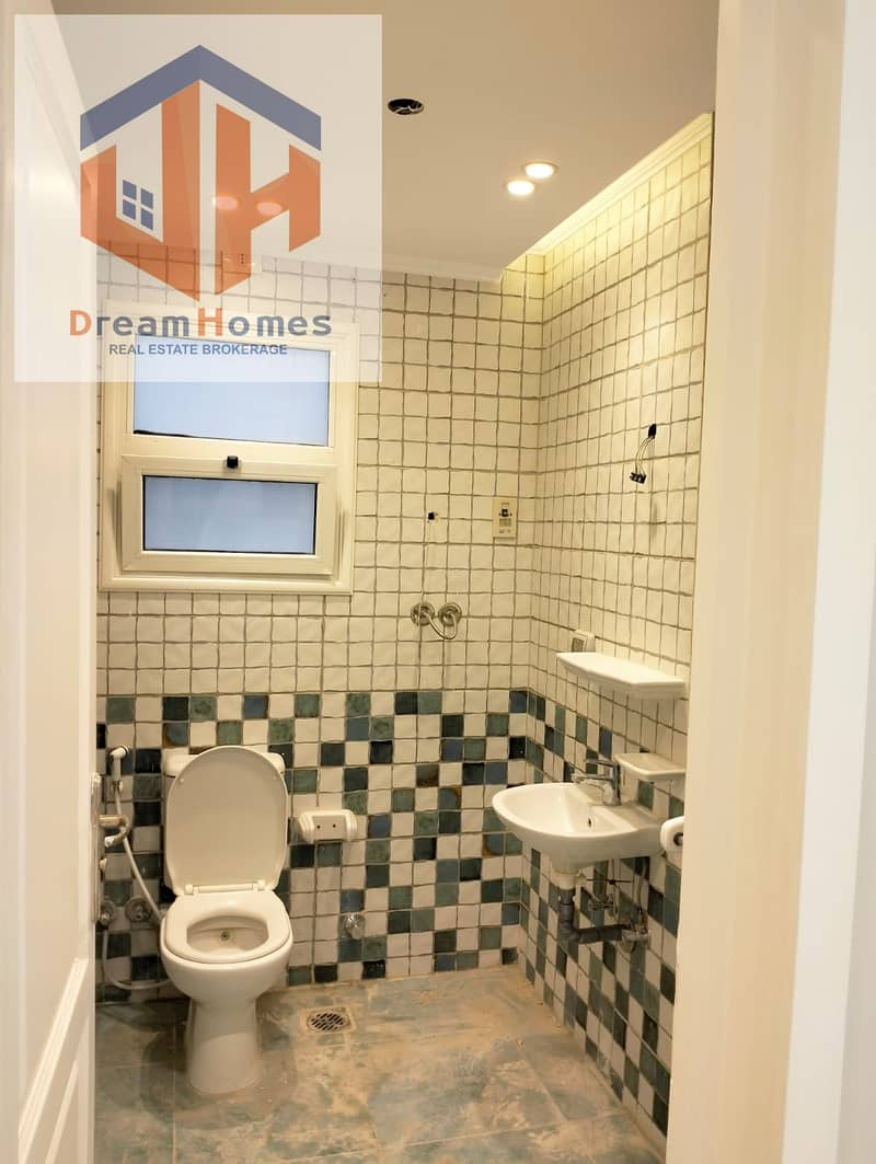 25 WhatsApp Image 2025-10-15 at 16.24. 56_9dd90902. jpg