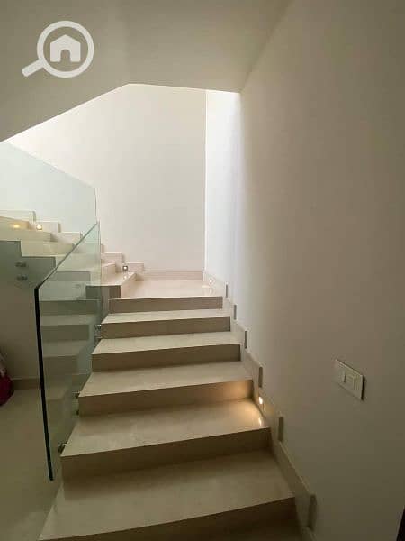 دوبلكس للبيع امام مدينتي مباشرة بخصم 6 مليون علي الكاش وبالتقسيط علي 7