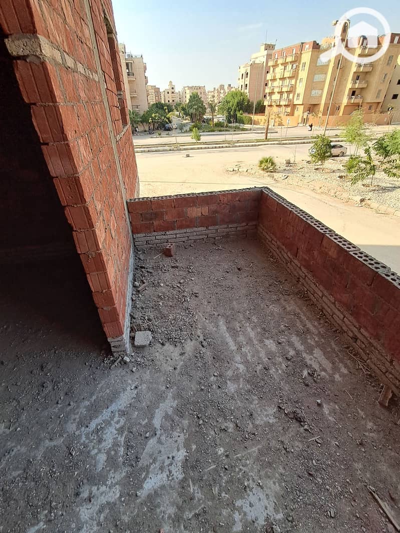 12 ٢٠٢٥١٠١٥_١٦١٤٢٩. jpg