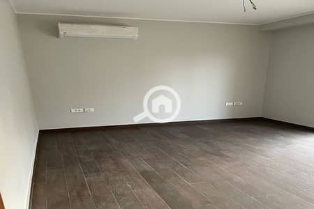 3 Bedroom Flat for Sale in Sheikh Zayed, Giza - IMG-20240529-WA0013_900x600. jpg
