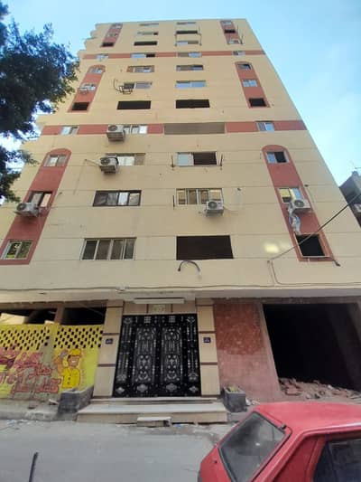 Retail for Sale in Gesr Al Suez, Cairo - محل تجارى للبيع بالعزيز بالله - الزيتون