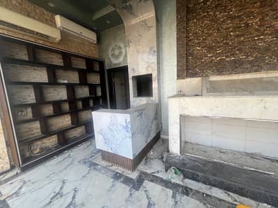 Retail for Rent in Sheikh Zayed, Giza - محل للايجار في بيفرلي هيلز جانب جولدز جيم