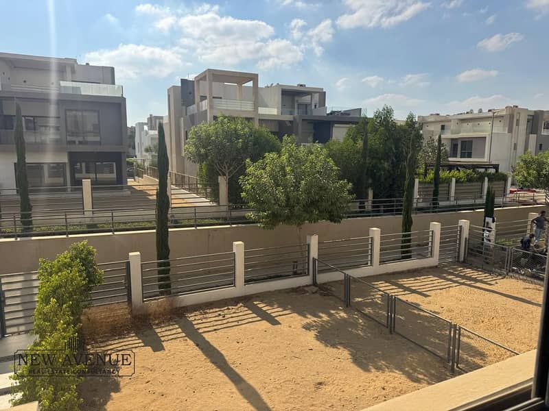 4 WhatsApp Image 2025-10-15 at 3.27. 28 PM (2). jpeg