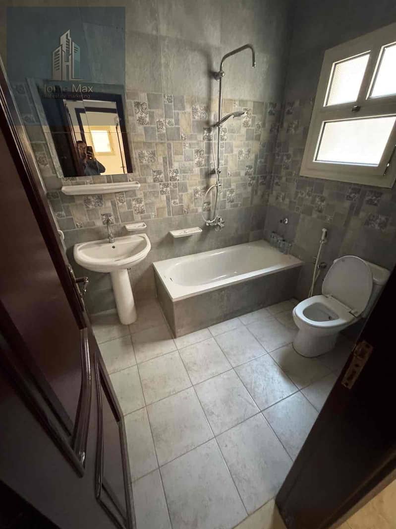 7 8a3526ff-3260-46f6-af13-e79a7e105f2f. jpg