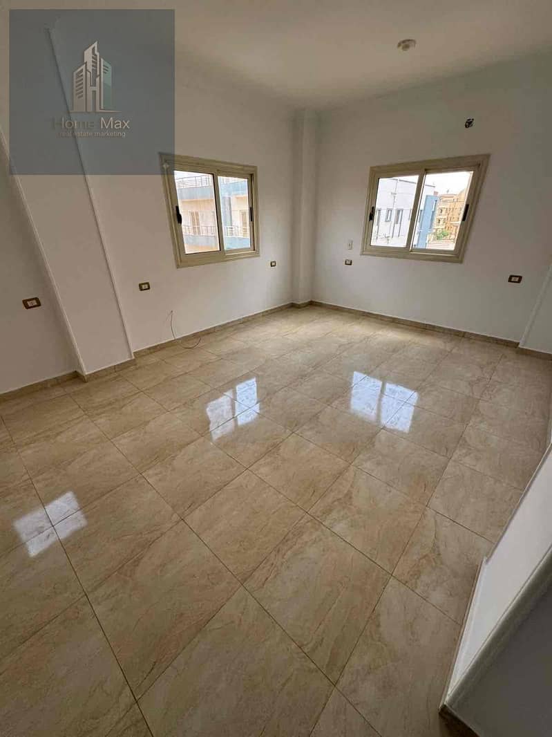 8 2b2315dd-efe1-43b5-9fe0-16d010cf2c03. jpg